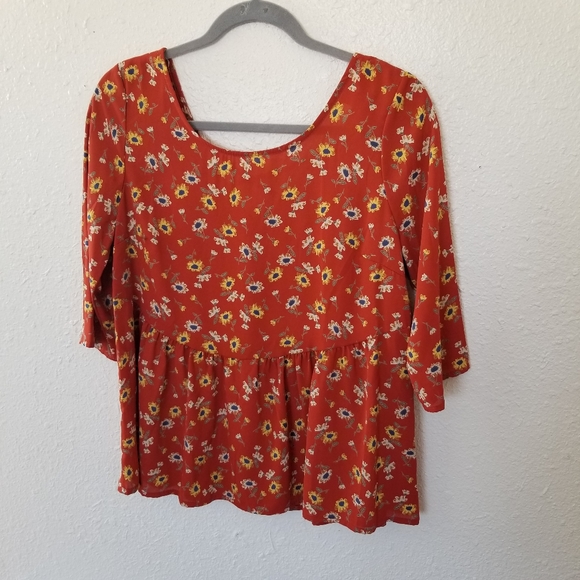 **LAST ONE** Floral pattern feminine style top - Picture 5 of 8